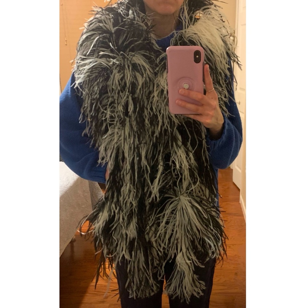 Black White Ostrich Feather Boa with Tassels - Picture 3 of 3